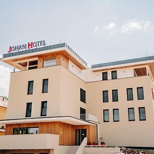 Johan Hotel